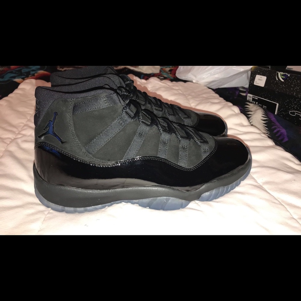 Jordan Retro 11 Cap & Gown (Prom Night) Size:10.5